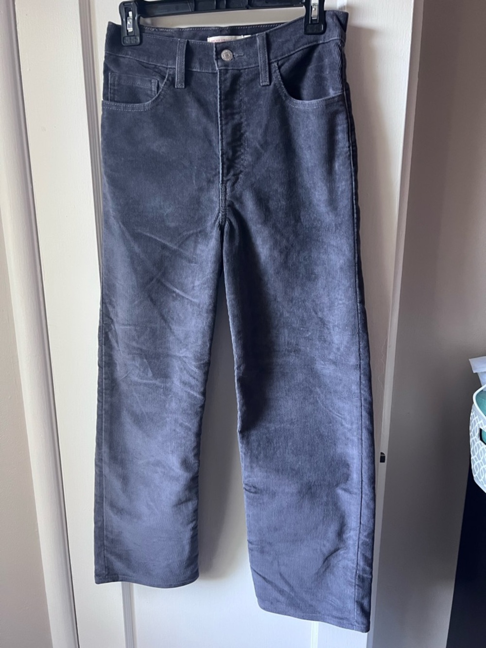 Levi's Ribcage Straight-Leg Ankle Corduroy Pants in Dark Gray